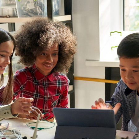 group_of_students_tablet